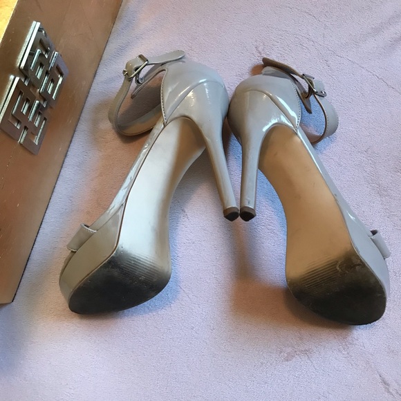 Steve Madden Heel / Pump - Cream, size 7.5 - Picture 6 of 6